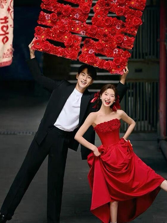 2025 New Red Bridesmaid Street - огляд і ціна Photography Outfit